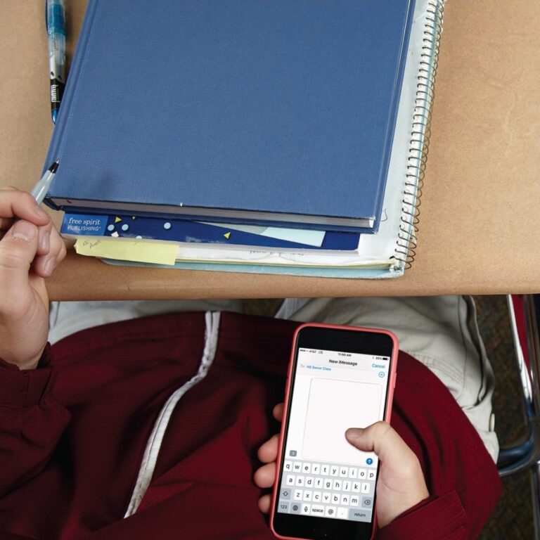 Evidence Smartphones Are Making Students Dumber