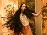 The Choreographer Who Came Up With Emma Stone’s Totally Insane Dance In “Poor Things”