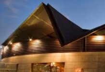 How Arizona Theatre Company Thrives In Two Homes