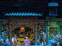 Met Opera Forced To Do Semi-Staged “Turandot” After Backstage Lift Is Jammed