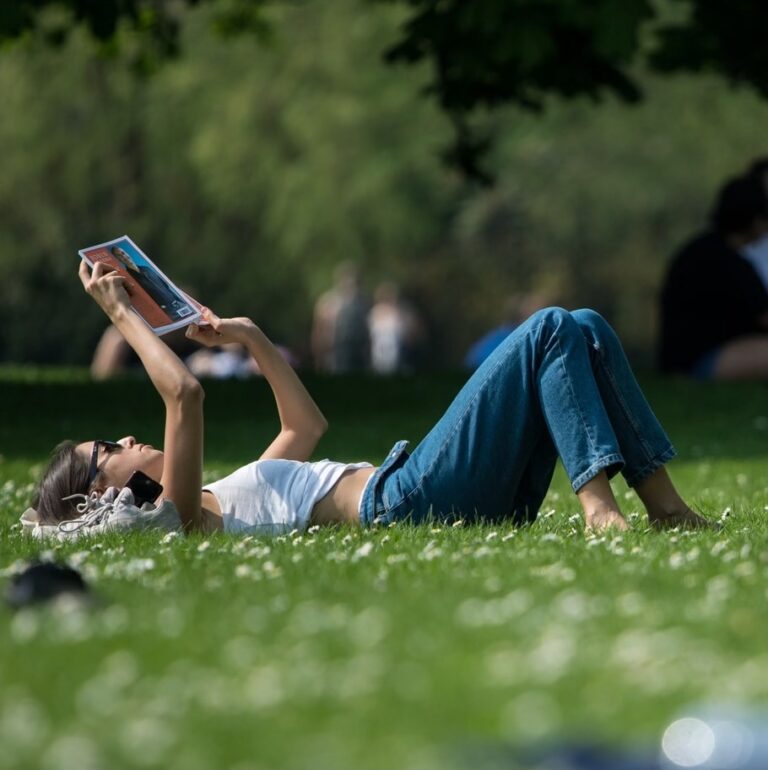 Why Some People Become Lifelong Readers