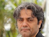 Iranian Filmmaker Who Was Sentenced To Prison And Flogging Escapes Iran