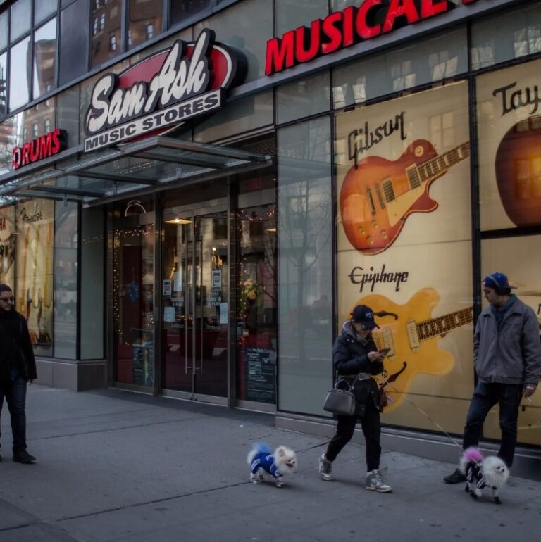 100-Year-Old Sam Ash Music Stores To Close