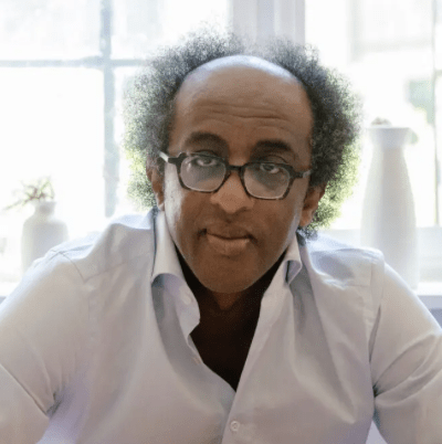 An American Novelist, Telling Immigrant Stories Anew
