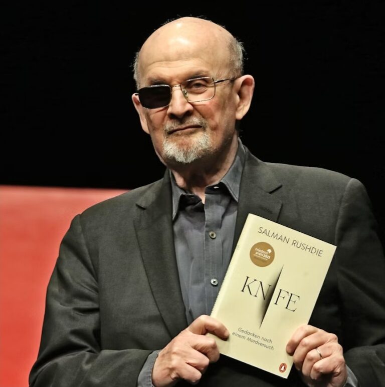 The 80s Literary Establishment Fades Into History