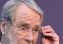 Martin Mull, 80