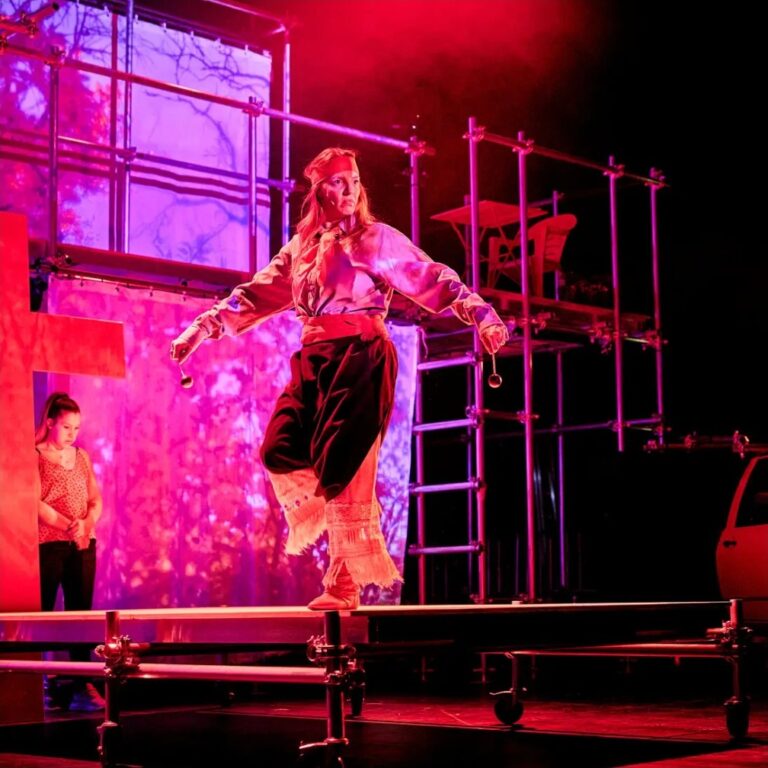 Major French Festival Puts Theatre Voices From Elsewhere On Stage
