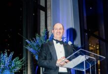 NYPhil Chief Suddenly Resigns