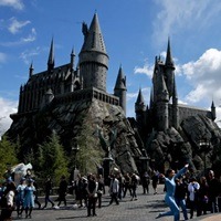 Battle Of The Theme-Park Titans