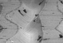 What The Grooves Of A Vinyl Record Look Like At 1000x Magnification