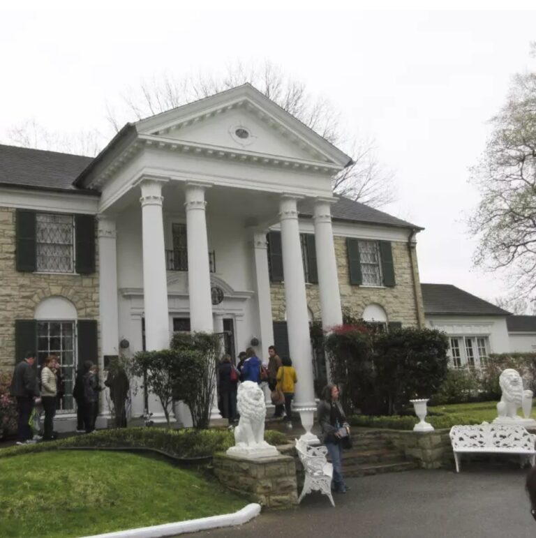 Woman Arrested For Trying To Fraudulently Sell Graceland