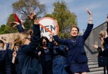 Australian Court Allows Exhibition That Banned Men From Entering