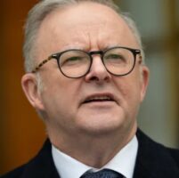 Australian Government Proposes Banning Children From Social Media
