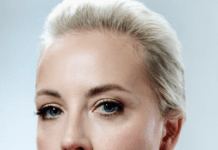 How Navalny’s Prison Diaries Made It Into Print