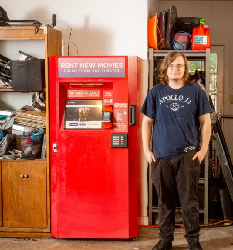 Cleanup On Aisle 3! DVD-Rental Company Goes Bankrupt, Strands Its Retail Boxes Across America