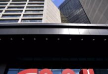 CNN, Its Revenues Falling, Paywalls Its Websites