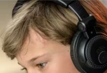 Does Listening To Music While You Work Help Or Distract? The Studies Say…