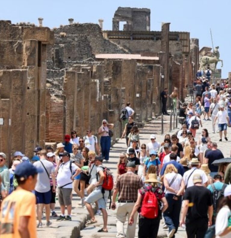 Pompeii, Overrun By Tourists, Introduces New Limits