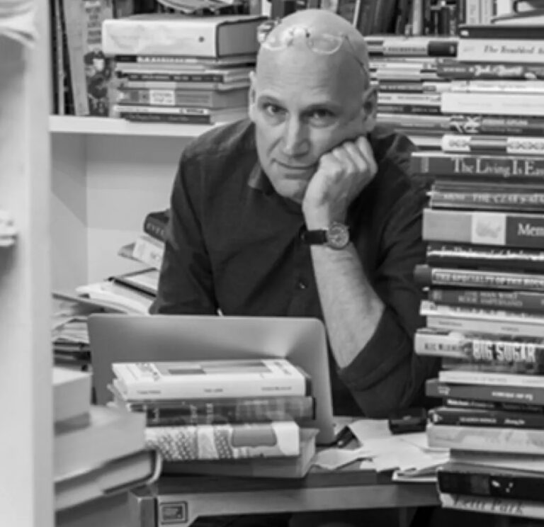 Tracing The Lives Of The 20th Century American Novel