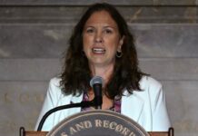 The US Archivist Is Accused Of Whitewashing American History