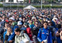 Popular Glastonbury Tries A New Scheme For Online Ticket Sales After An Increasingly Chaotic Process