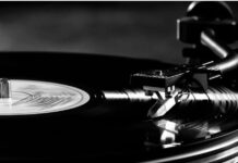 Study: Vinyl Records Are Far Outselling CDs