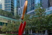 Why Haven’t Claes Oldenburg’s Sculptures Found Permanent Home In New York City?