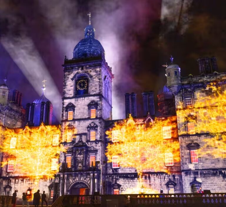 Edinburgh Festival Warns That Funding Cuts Puts Festival At Risk