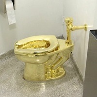 Three Suspects On Trial For Theft Of Maurizio Cattelan’s Golden Toilet