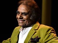 Due To “Memory Issues,” Johnny Mathis Retires After Seven-Decade Career