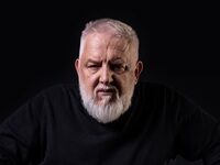 Simon Russell Beale Has Issues With “Titus Andronicus”