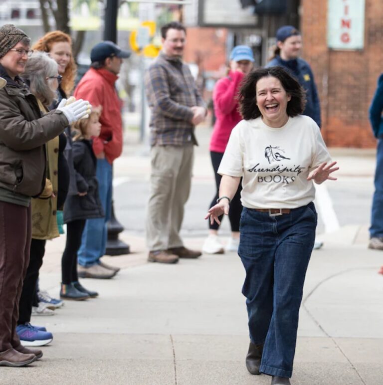 300 Customers Form Human Chain To Move Beloved Book Store