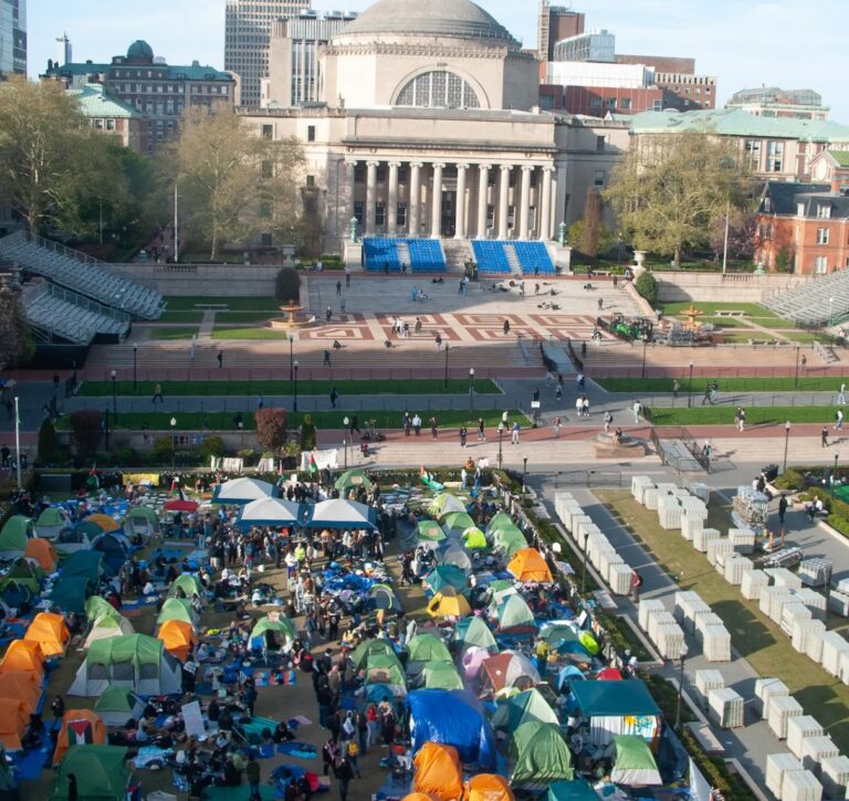 1,800 Academics Say They Will Boycott Columbia