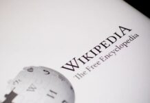 Wikipedia Says It Won’t Replace Human Volunteer Editors With AI