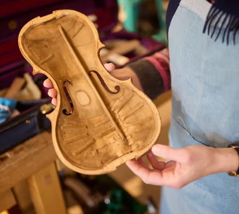 Last Stringed-Instrument Maker School In The UK To Close