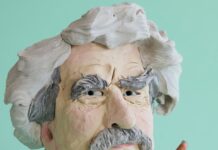 Mark Twain’s Many Contradictions