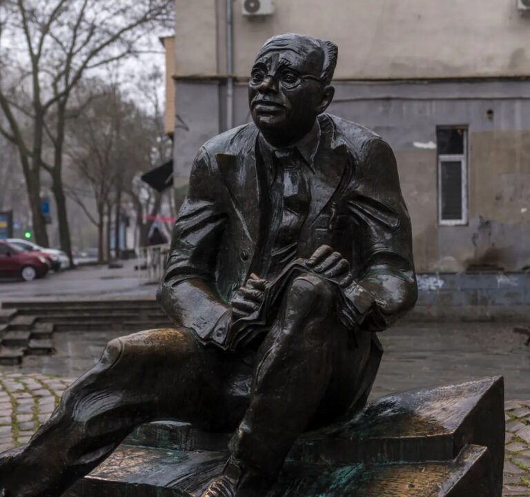 Odesa Struggles Over De-Russia-ing Its Culture