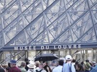 Louvre Abruptly Shut Down By Workers Protesting Overcrowding And Understaffing