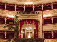 La Scala’s New Rule: No Beach Wear