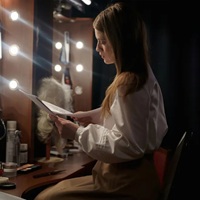 Nearly Half Of Freelance Workers In British Theatre Earn Less Than Living Wage