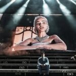 In Defense Of Rachel Zegler’s Balcony Scene In The New West End “Evita”