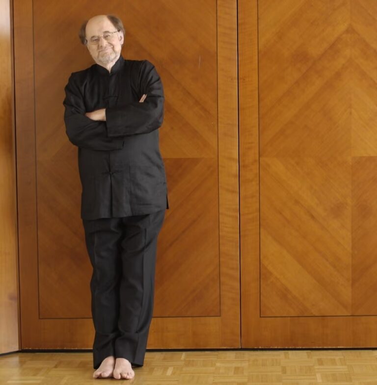 Conductor Roger Norrington, 91