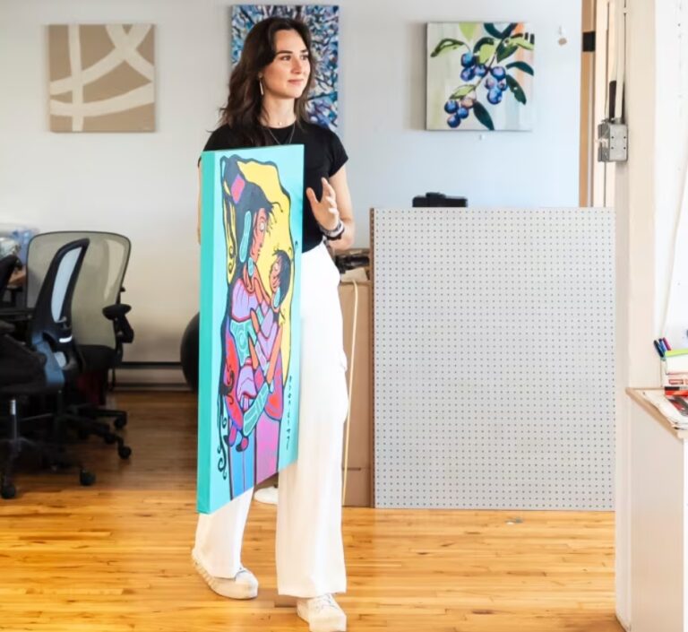 A Robot That Analyzes Paintings And Paints
