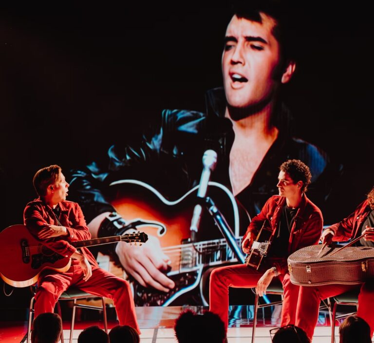 Holographic Elvis Show For £300 In London? Fans Are Mixed