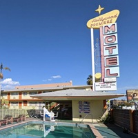 This Cheapo L.A. Motel Just Got Landmark Status