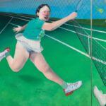 Skipping The Little Guys: Big Galleries Are Signing Emerging Artists