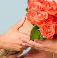 How Technology (Dating Apps Anyone?) Lessens The Power Of Relationships