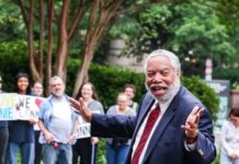 Smithsonian Secretary Meets With Trump Over President’s Escalating Pressure On Museums