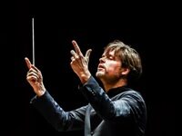 Houston Symphony Extends Music Director Juraj Valčuha‘s Contract