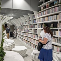 Warsaw Opens A Library In A Metro Station